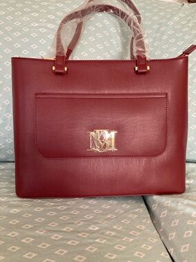 Badgley Mischka Wine Tote with Gold Logo